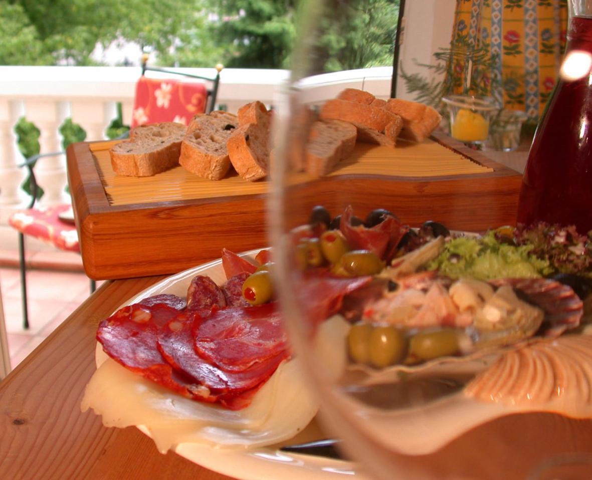 Spanischer Hof Hotel 4*